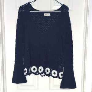Hollister Crochet Style V-Neck Sweater Dark Indigo in Size Medium